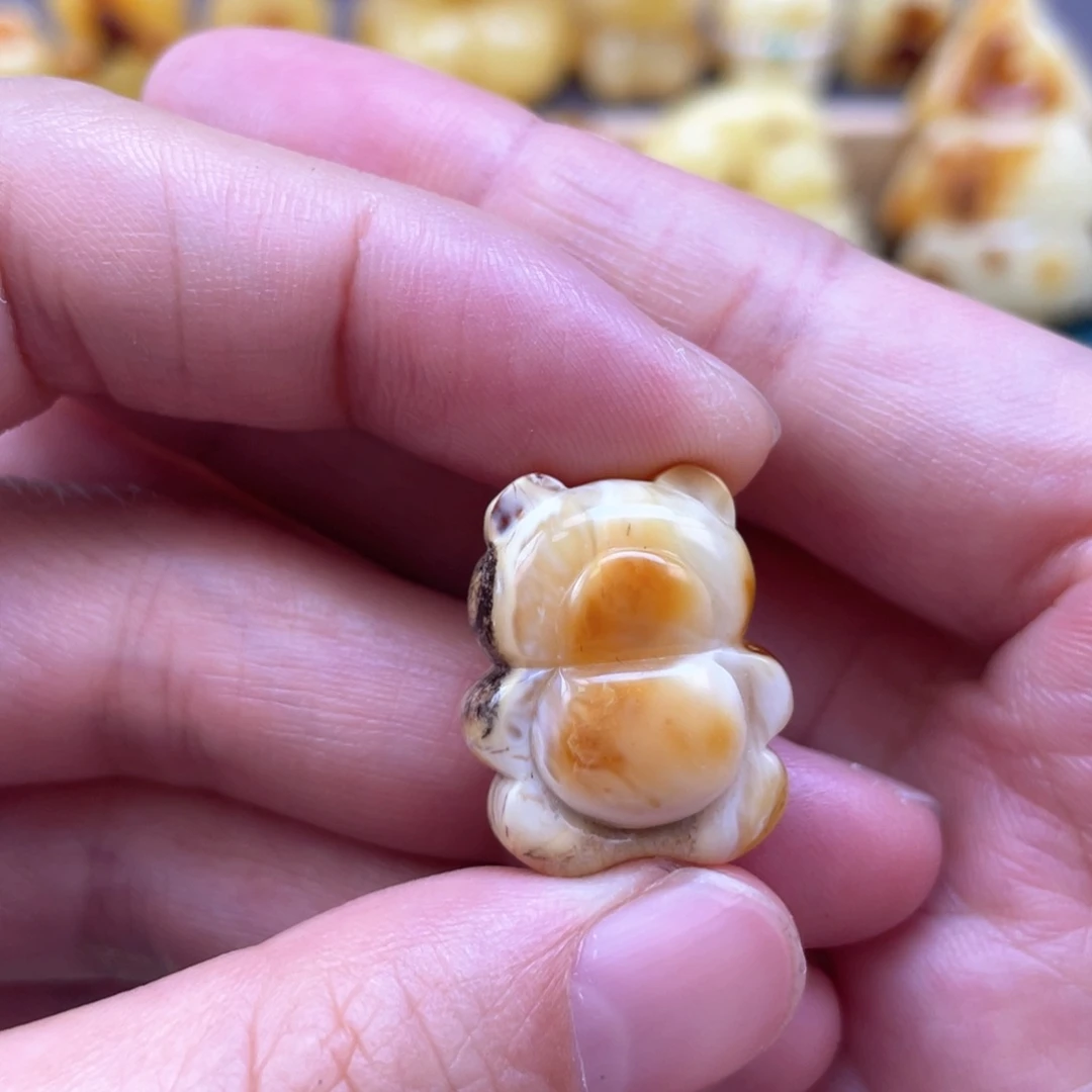 未镶嵌琥珀裸石蜜蜡