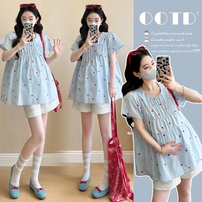 孕妇夏装2025新款韩版宽松显瘦飞飞袖爱心刺绣减龄娃娃衫上衣夏季