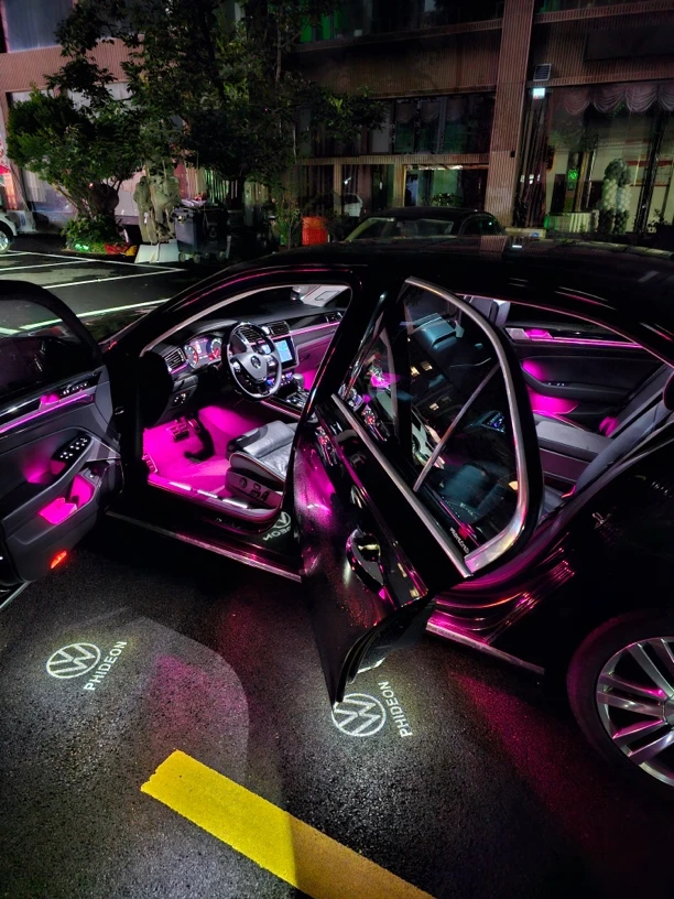 大众辉昂脚窝灯跟随主机变色