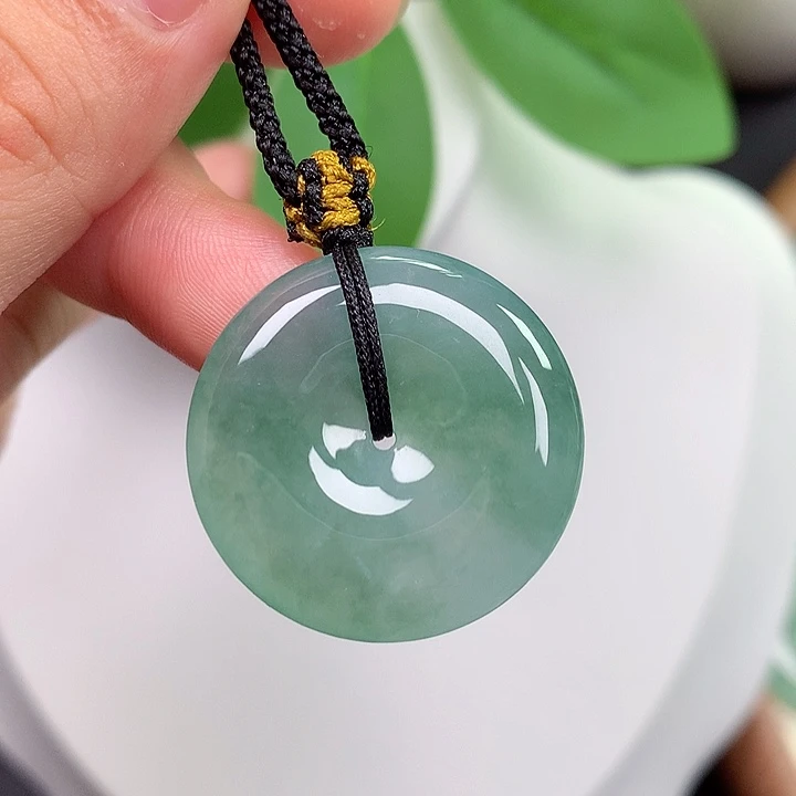 翡翠未镶嵌颈饰平安扣 26.9x5.6mm