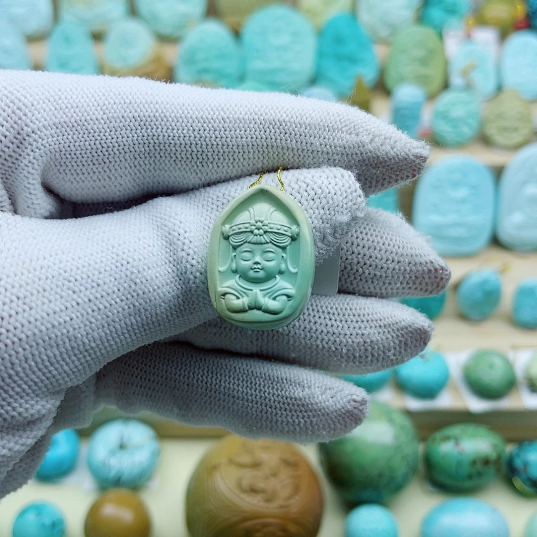 绿松石未镶嵌珠宝奇石