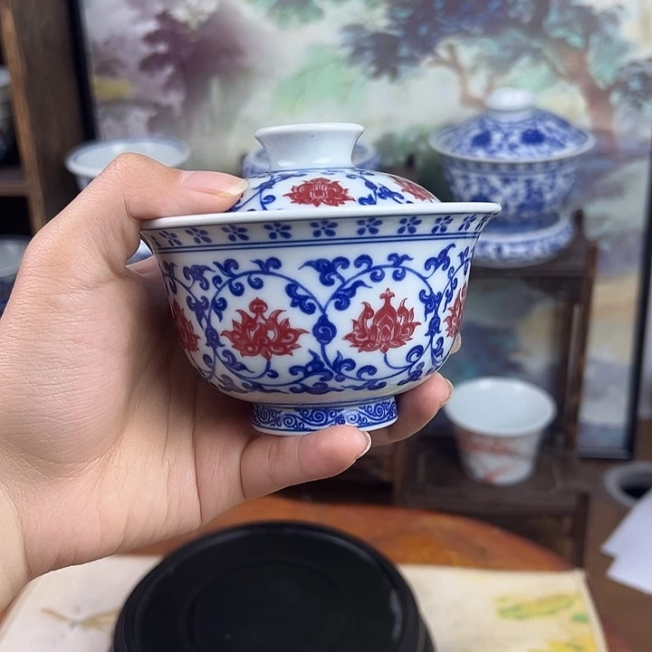 陶杯子缠枝莲釉里红盖碗