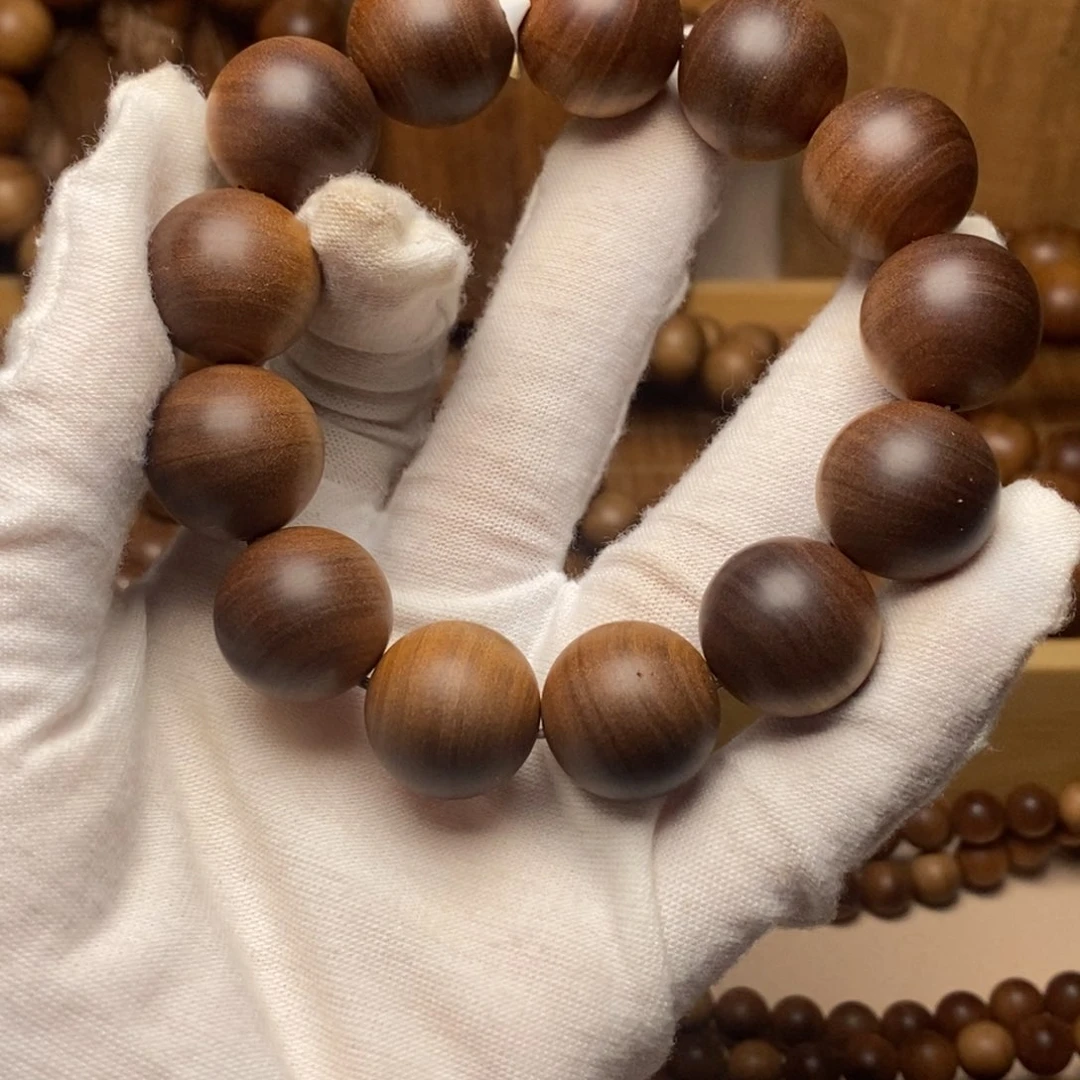 檀香木手串/手链h****r微瑕1.8