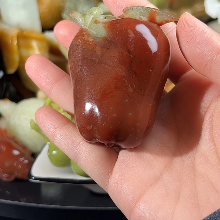 自***好蛇纹石玉未镶嵌珠宝奇石