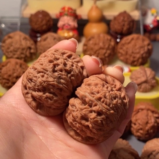 文玩核桃吊坠44血麒麟全品