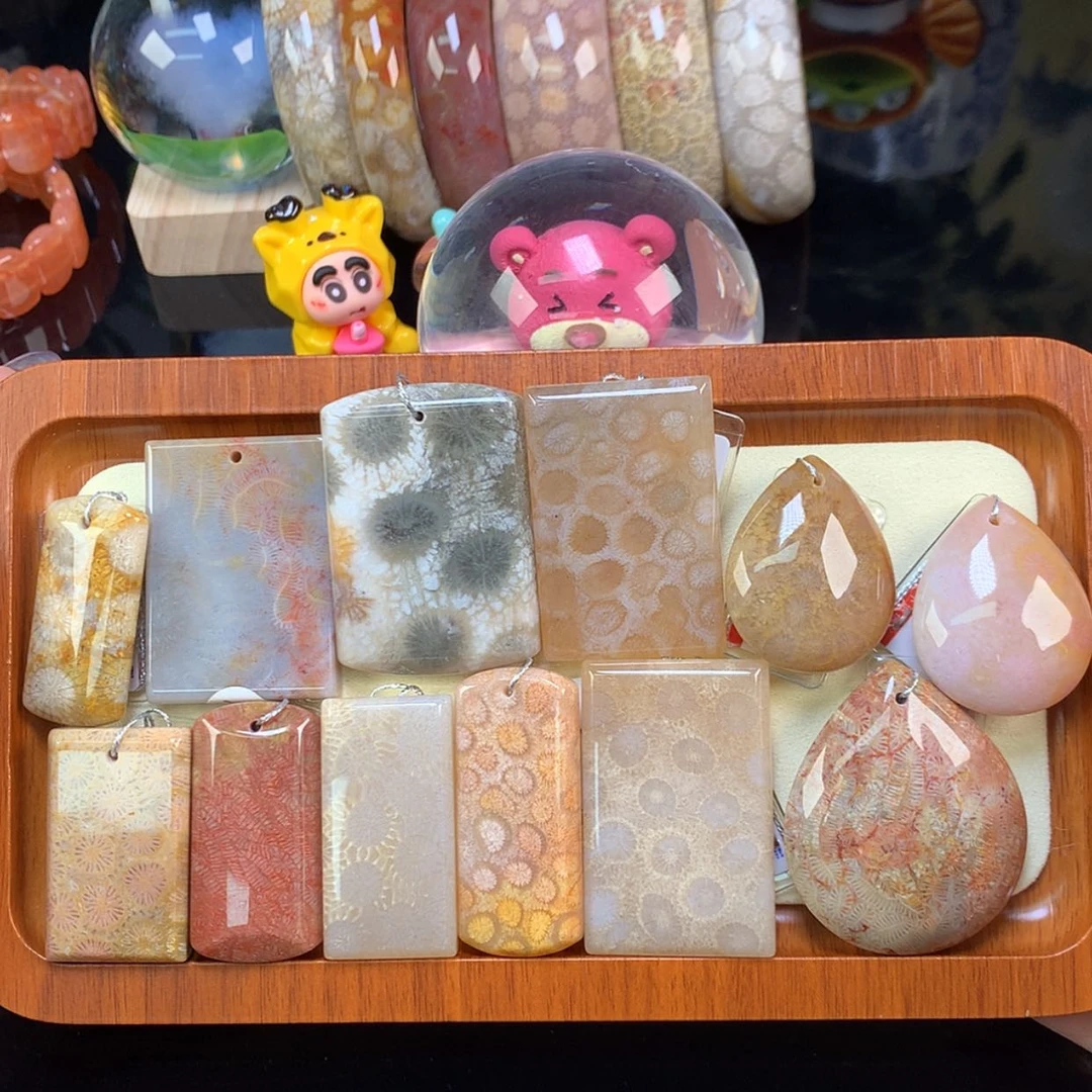 【闪购商品】颈饰未镶嵌硅化珊瑚（珊瑚玉）福利吊坠30一个（51号）