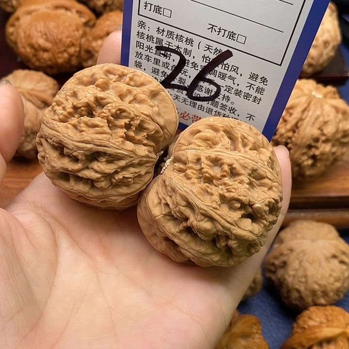 桃核吊坠粗筋狮子头47