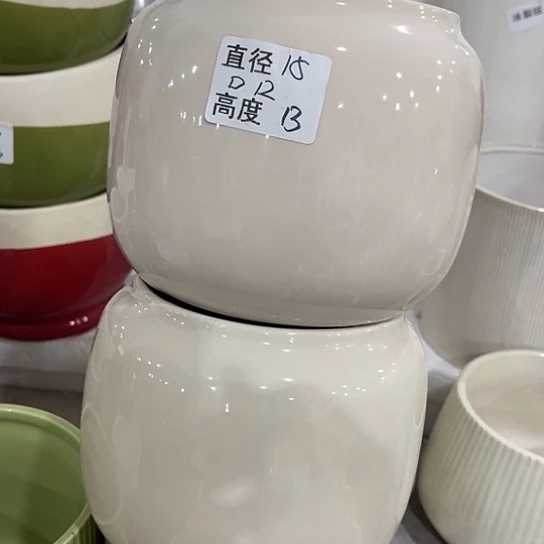 多肉绿植陶瓷花盆9.9包邮，有孔