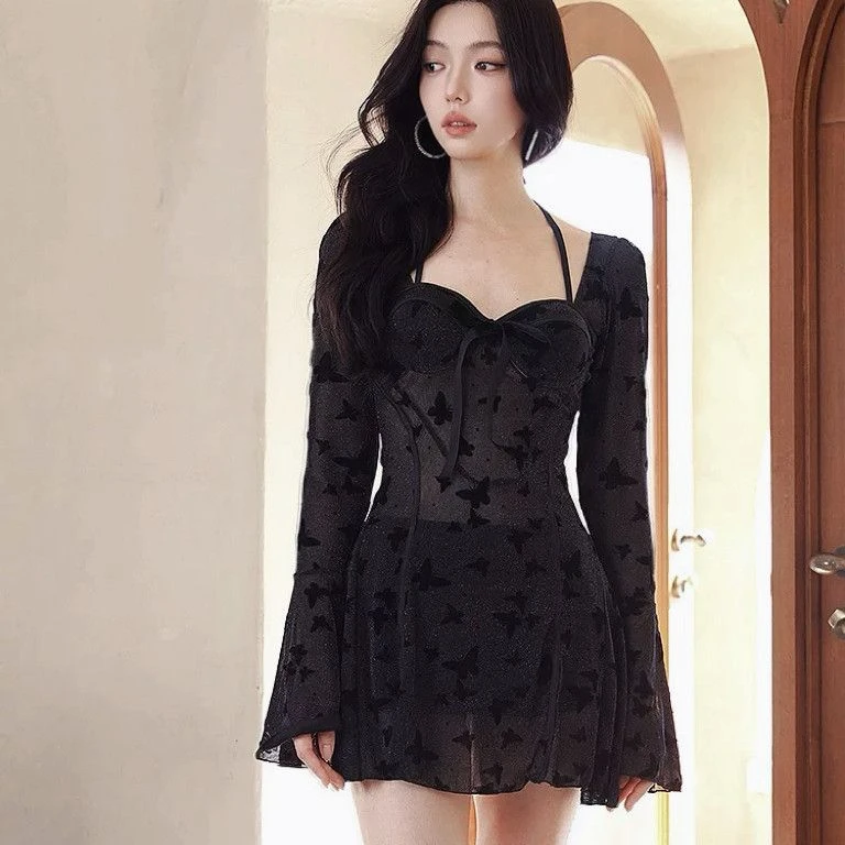女款蝴蝶蕾丝长袖裙式分体泳衣遮肚显瘦温泉度假纯欲风泳装