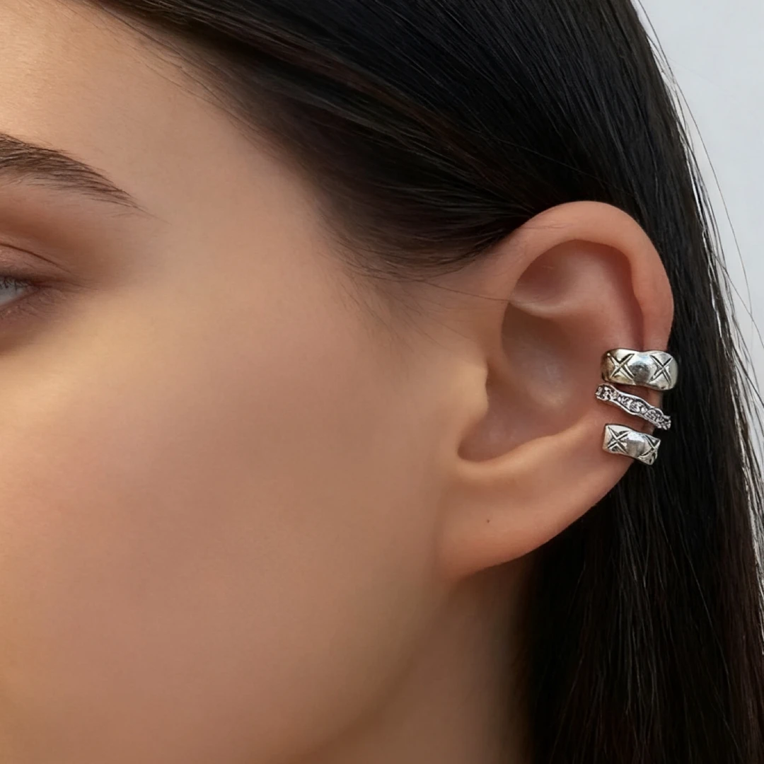 铜合金合成锆石耳饰 欧美小香风锆石耳骨夹女气质时尚菱格耳夹