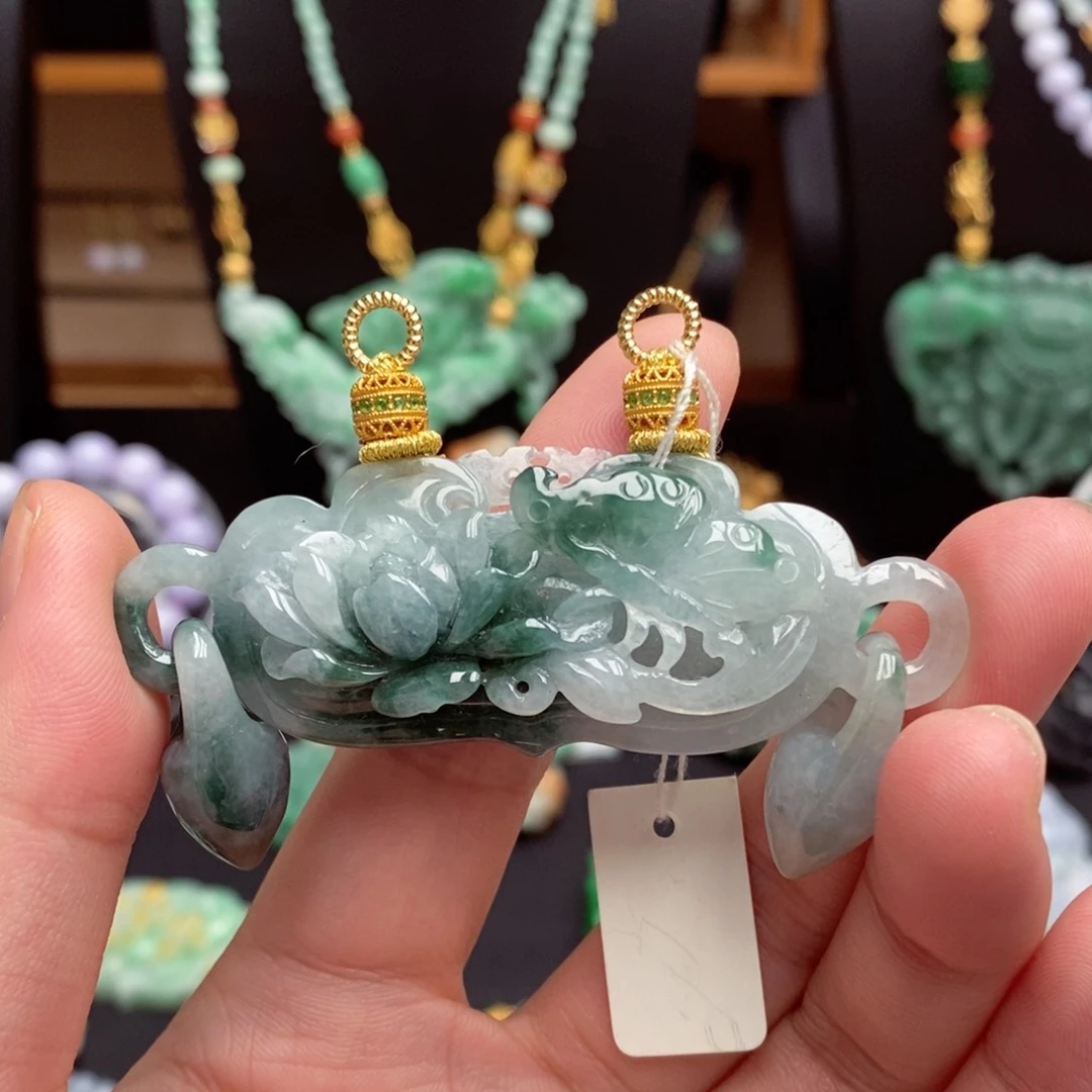 翡翠未镶嵌颈饰翡翠吊坠