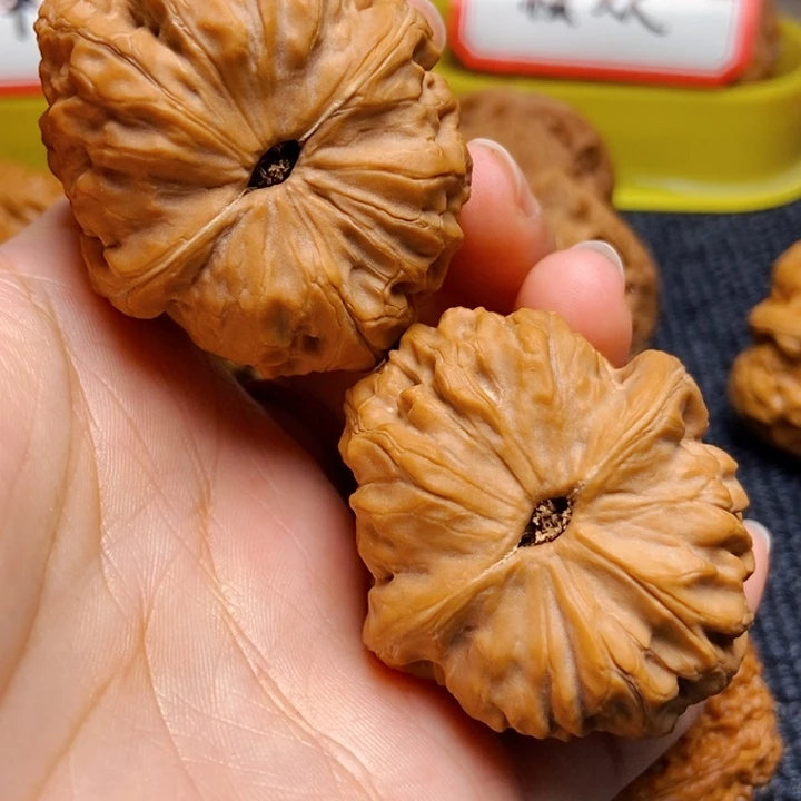 文玩核桃吊坠玉****走驴LV