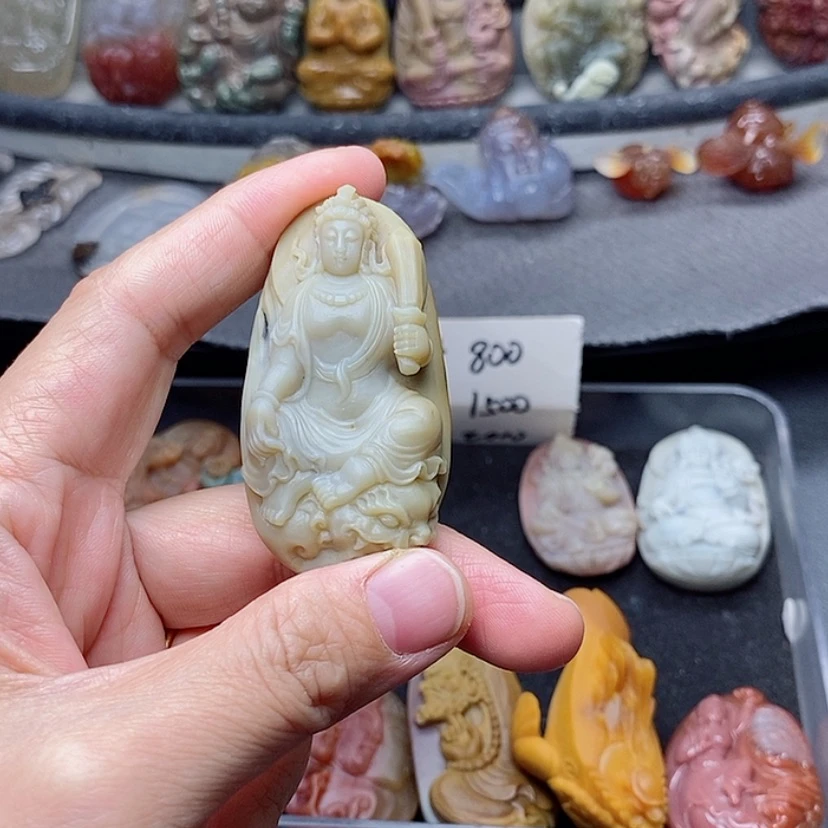 【闪购商品】定制石英质玉吊坠未镶嵌