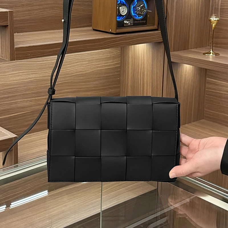 BV【头层牛皮】男士斜挎包手工编织方形商务风通勤包单肩百搭肩包