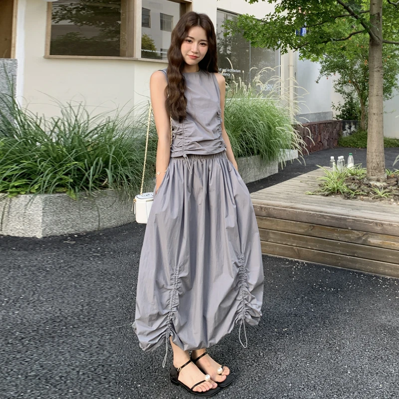 甜酷气质褶皱无袖背心上衣半身花苞裙套装两件套女夏韩系又a又飒