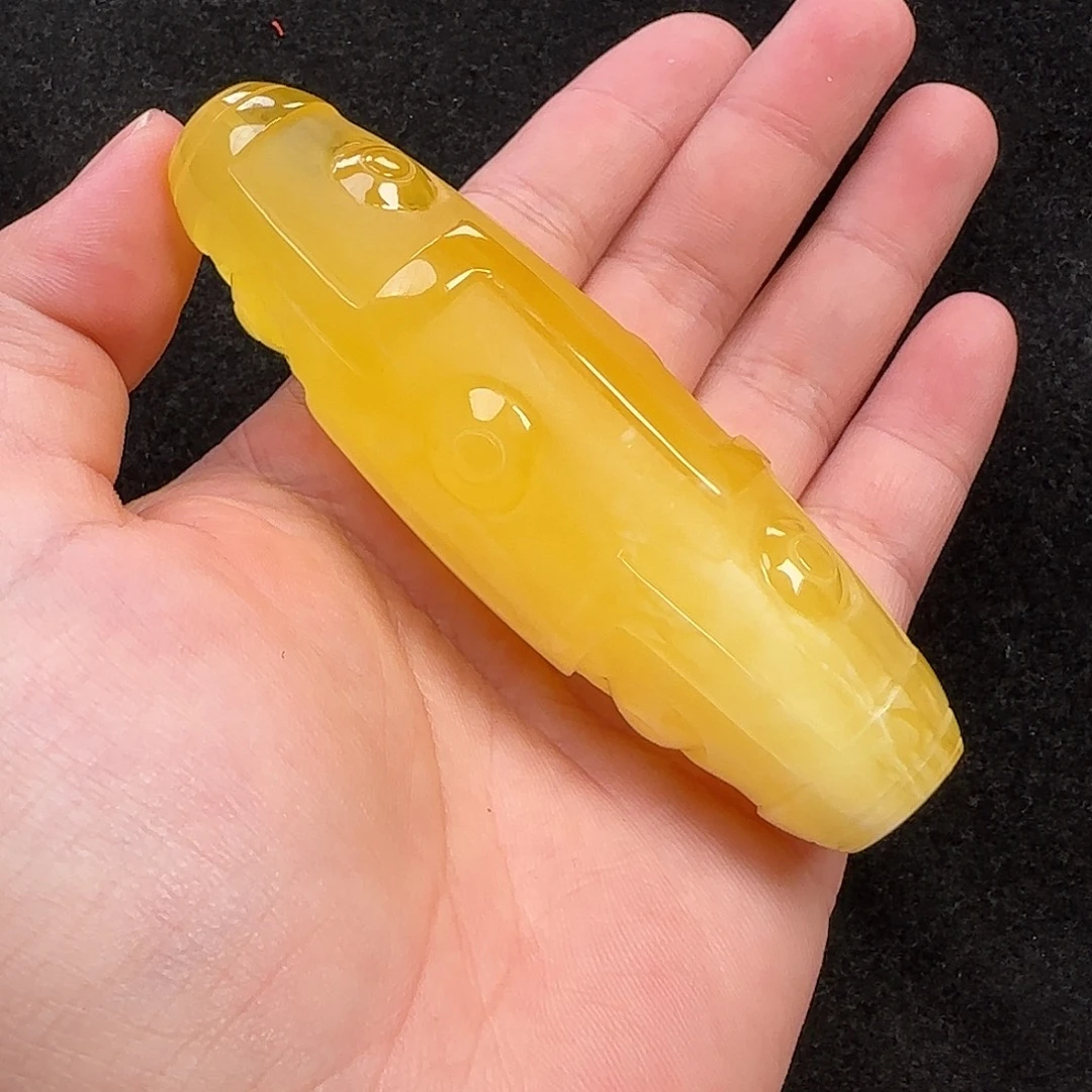 蜜蜡未镶嵌珠宝奇石