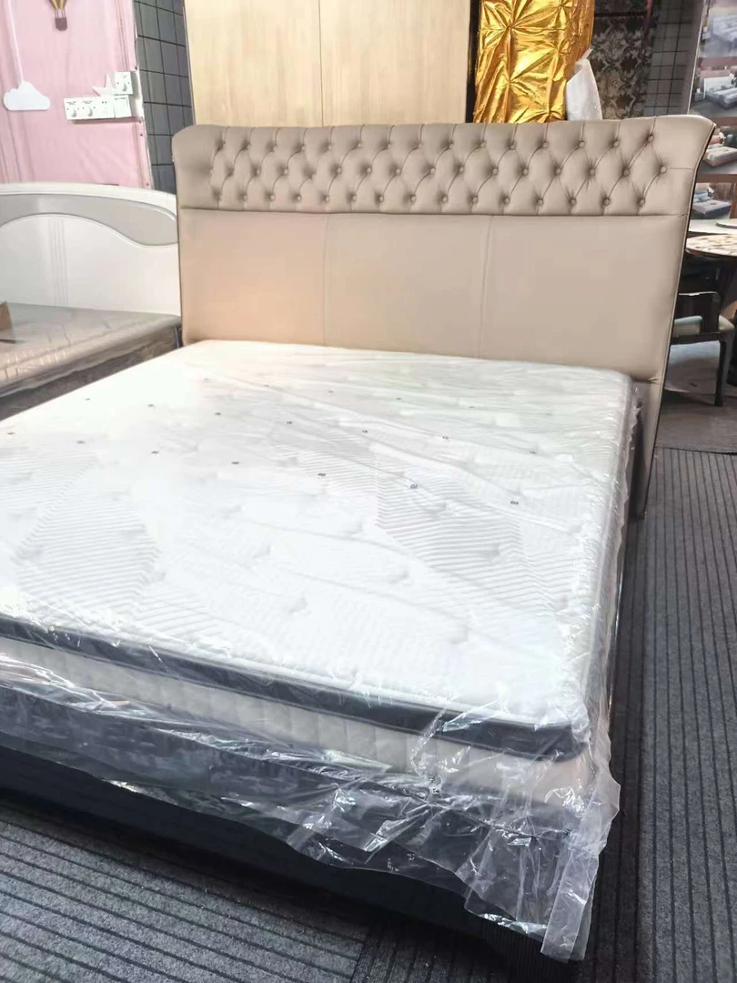轻奢意式主卧大床软体高档