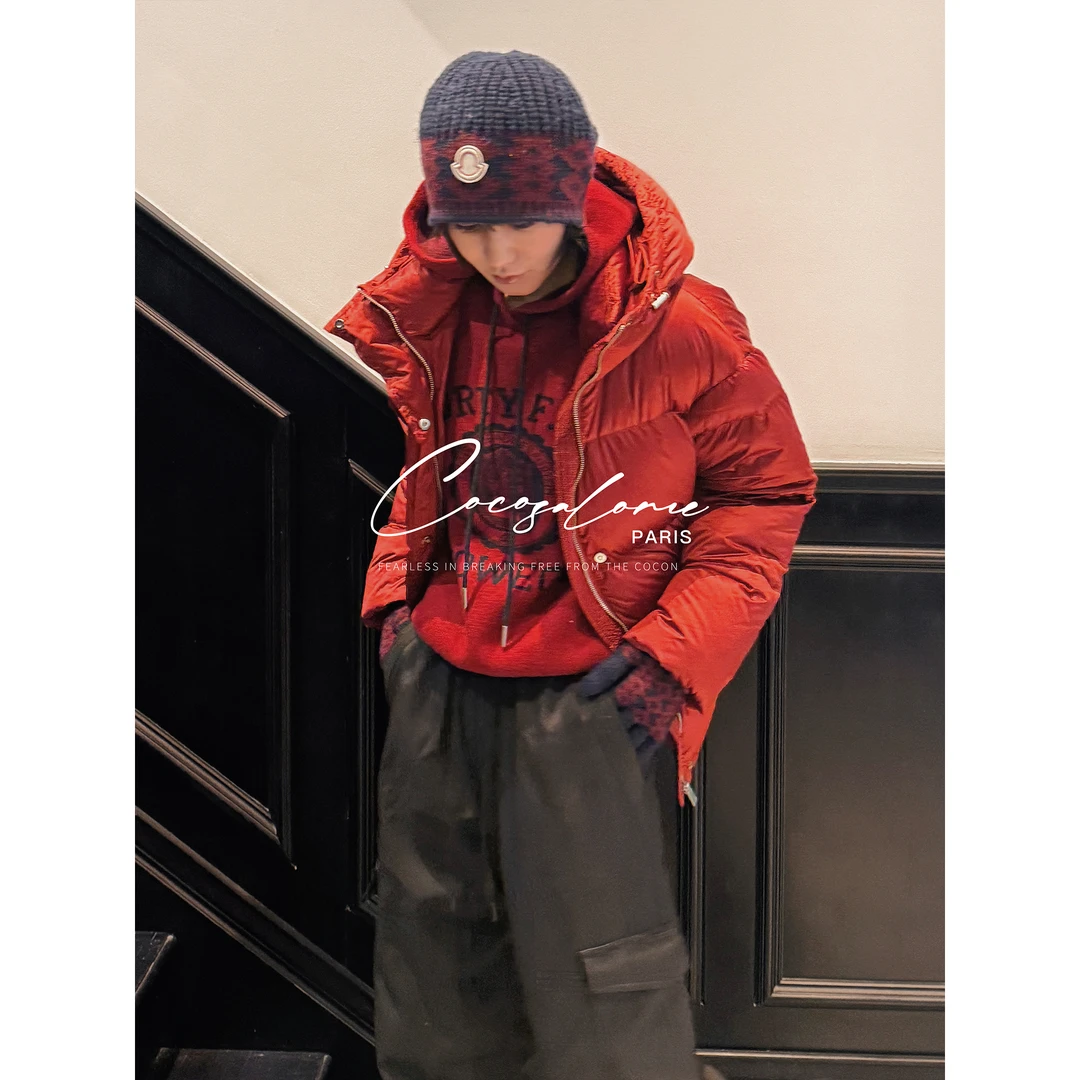 韩彬彬"新年礼物"正红色新年战袍高领连帽白鸭绒填充羽绒服3469-8