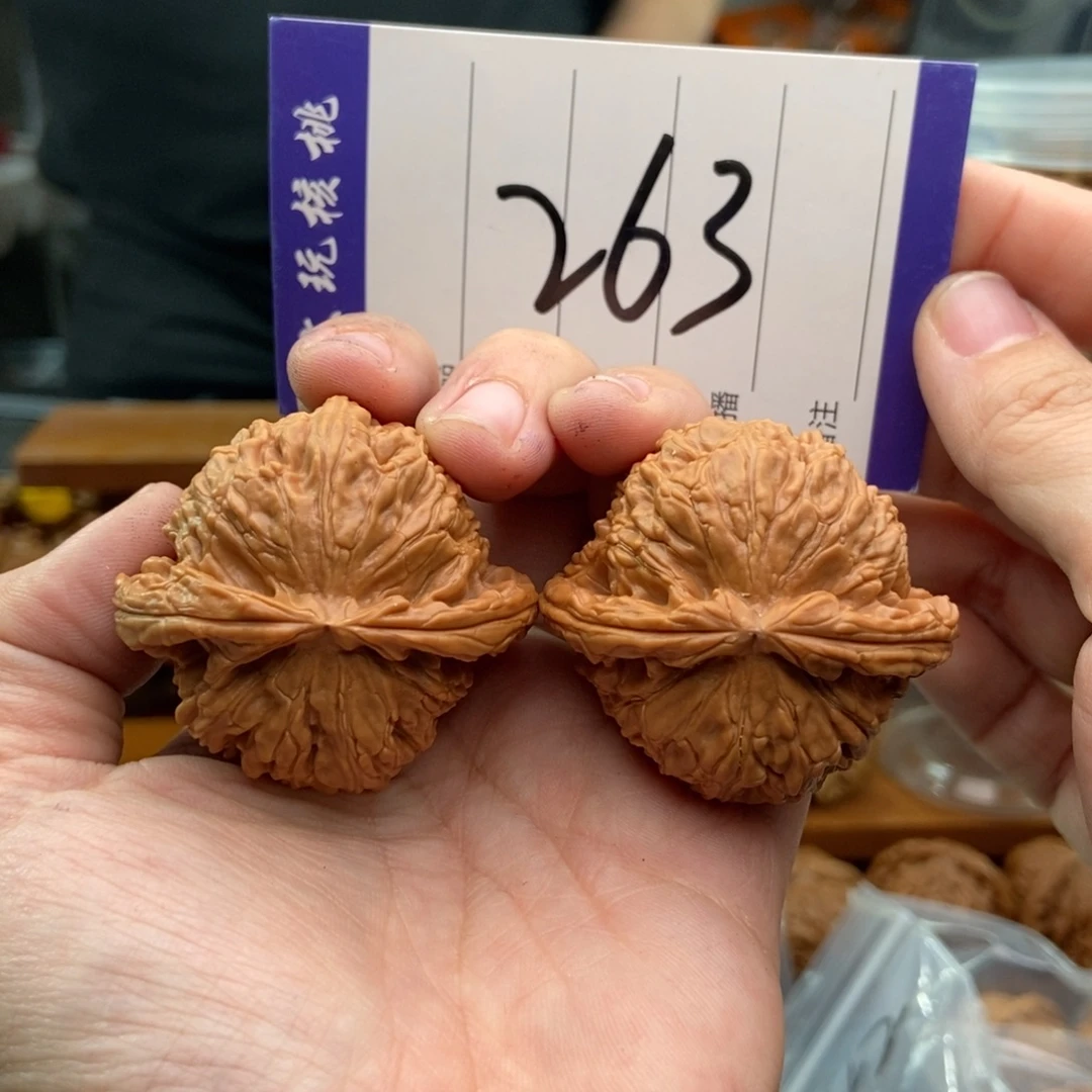 文玩核桃把件44白狮子