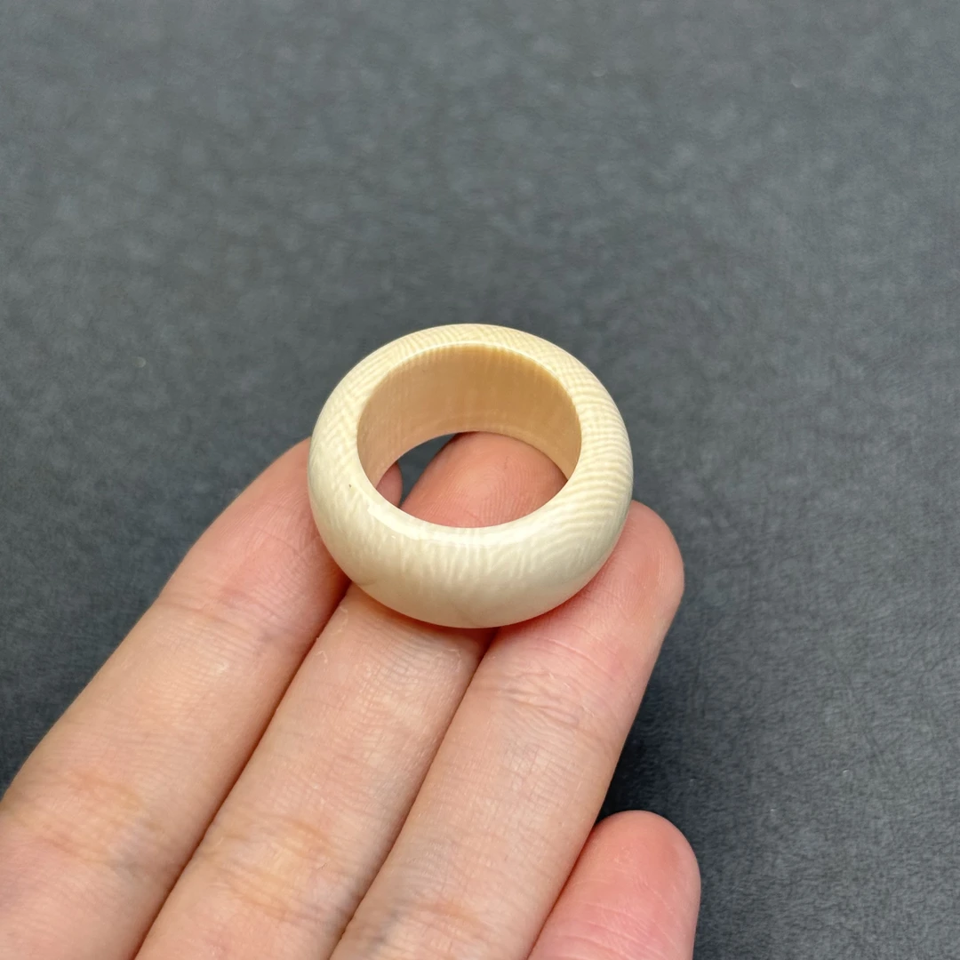 J4215天然猛犸牙 扳指 19.2*12.6mm支持鉴定 假一罚四