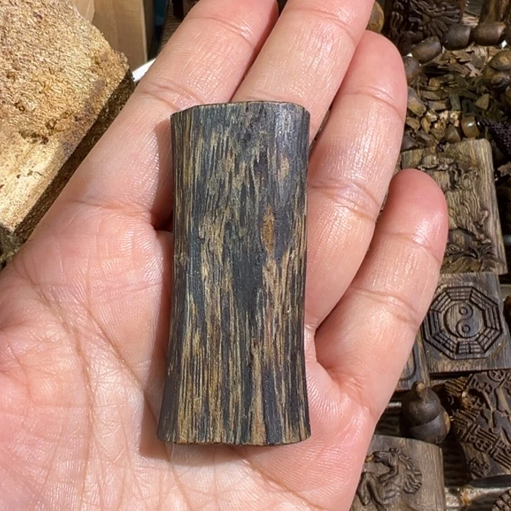 沉香沉香碎屑棋楠沉香牌9.4克