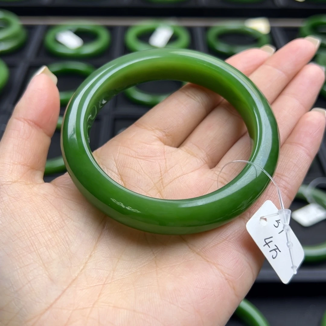 和田玉（碧玉）未镶嵌手镯