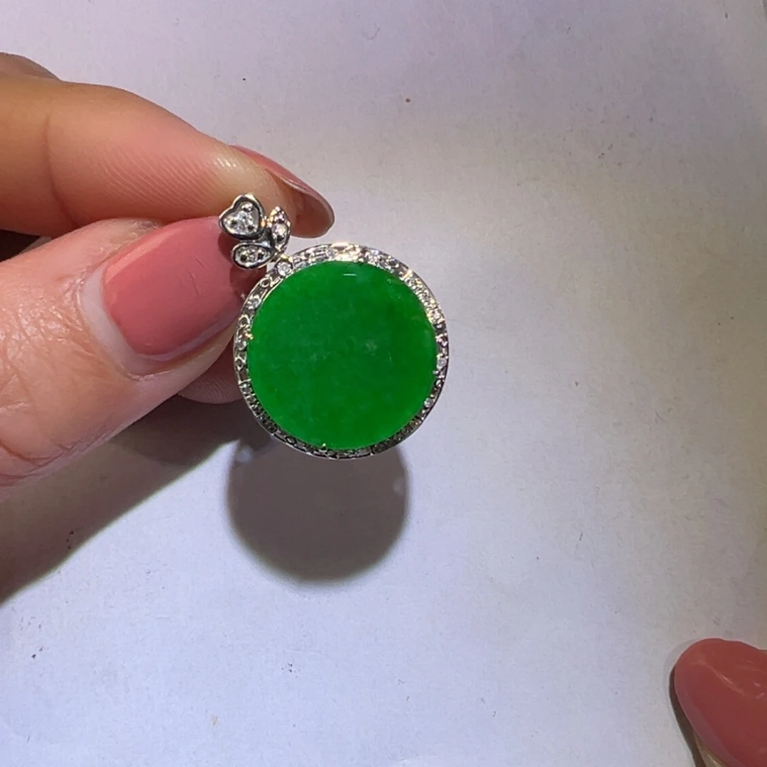 翡翠颈饰18K金镶嵌吊坠