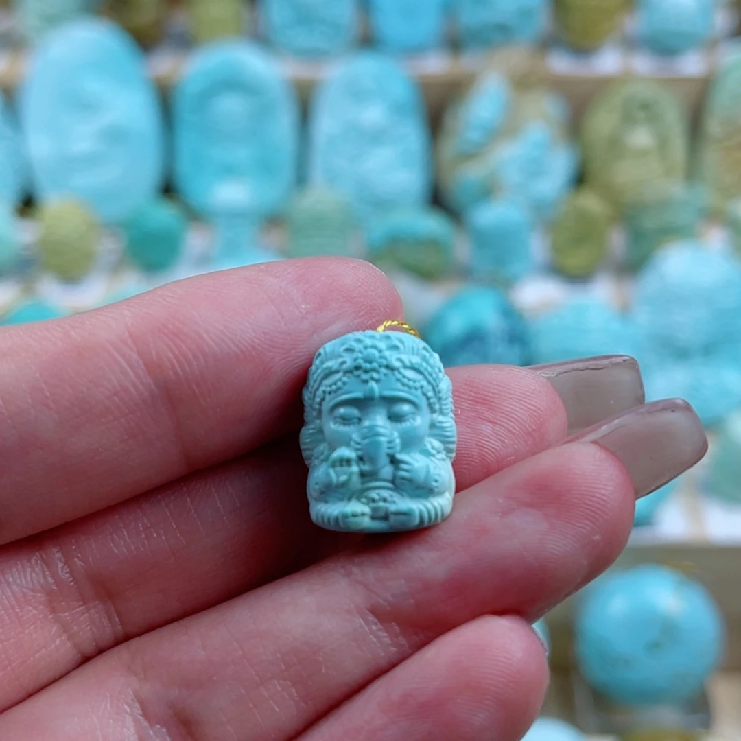 绿松石未镶嵌珠宝奇石