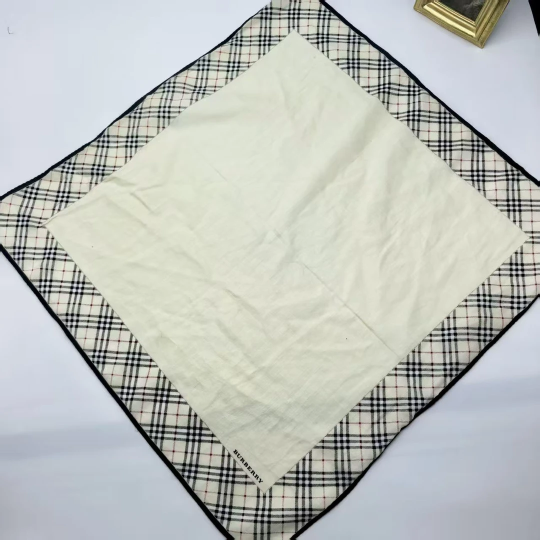 95新 BURBERRY/博柏利 海囤/巴宝莉/丝巾/yy10318