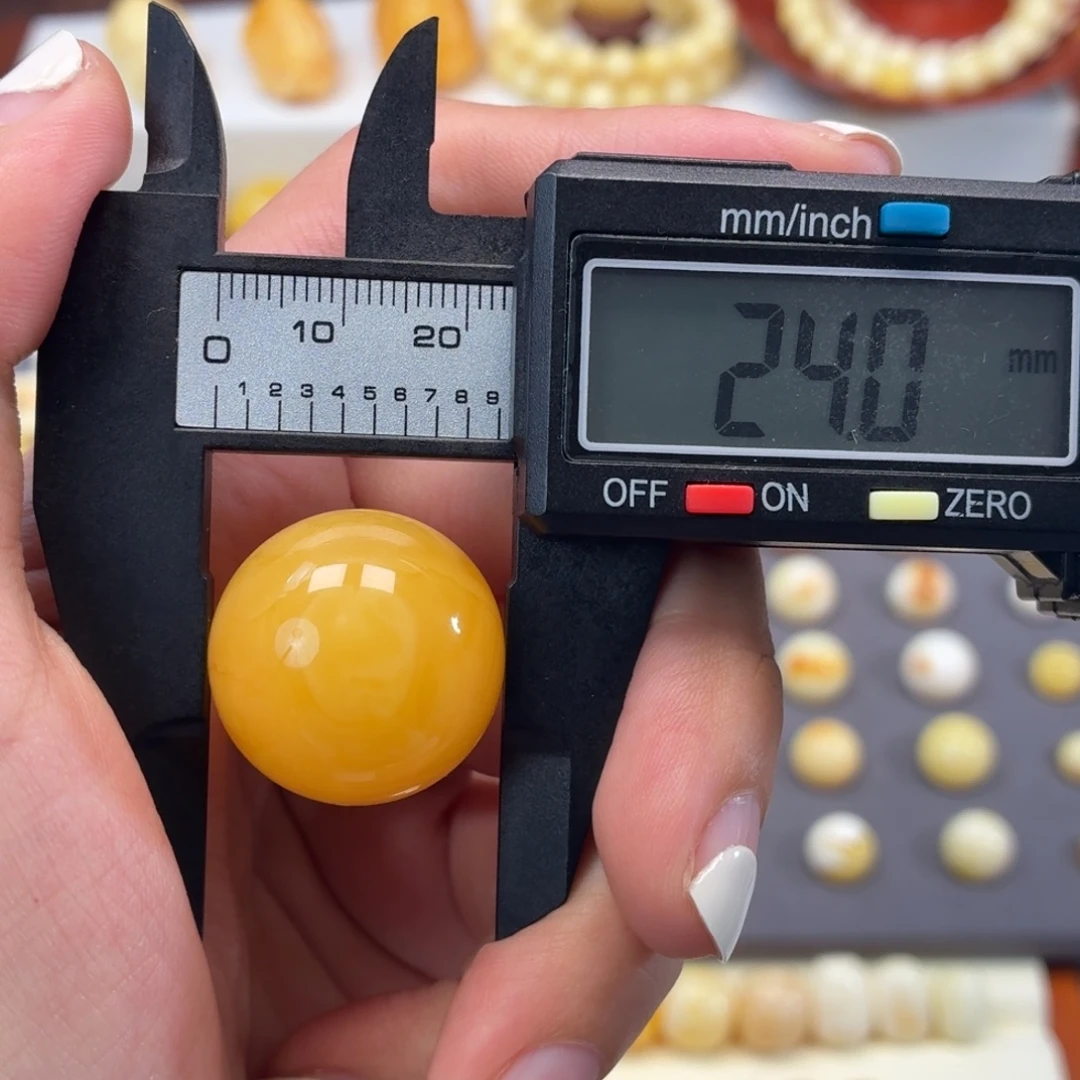 琥珀未镶嵌裸石焦皮24mm