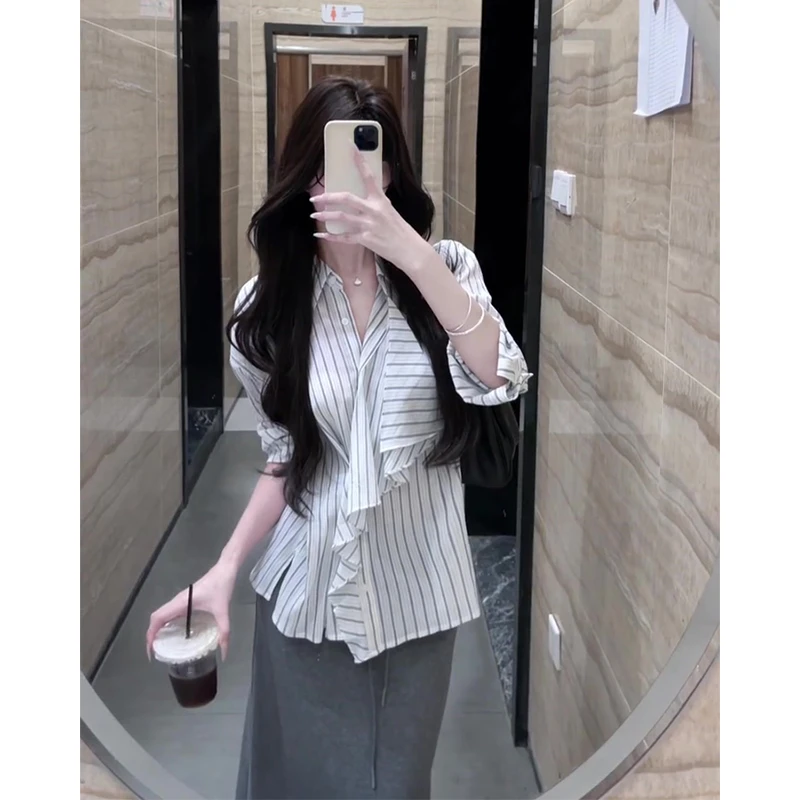 2025早秋新款女韩系穿搭设计感条纹衬衫上衣百搭高腰显瘦半身裙