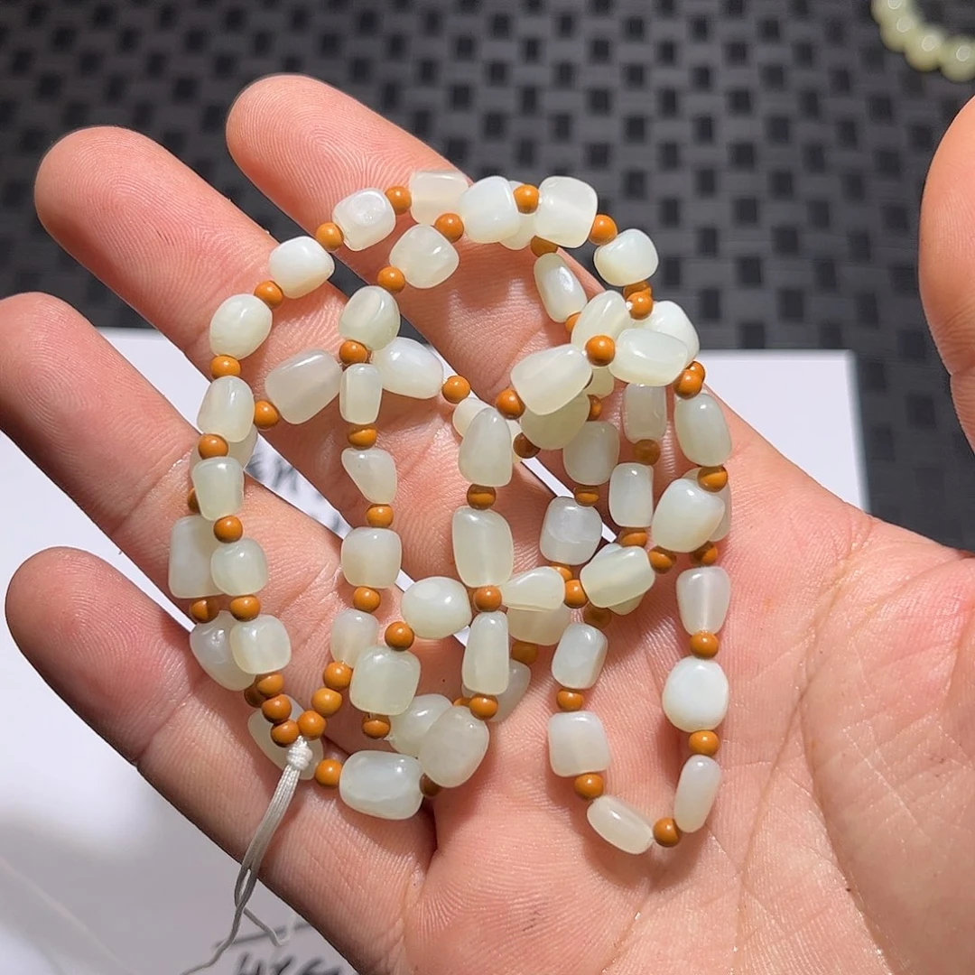 和田玉和田玉且末料项链未镶嵌