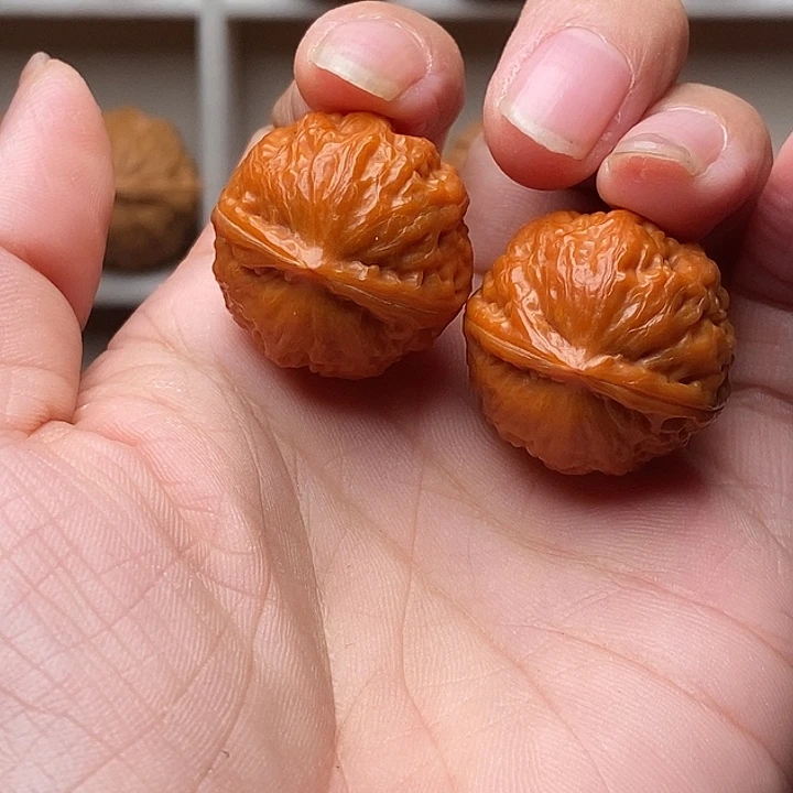 自***信吊坠文玩核桃白狮子