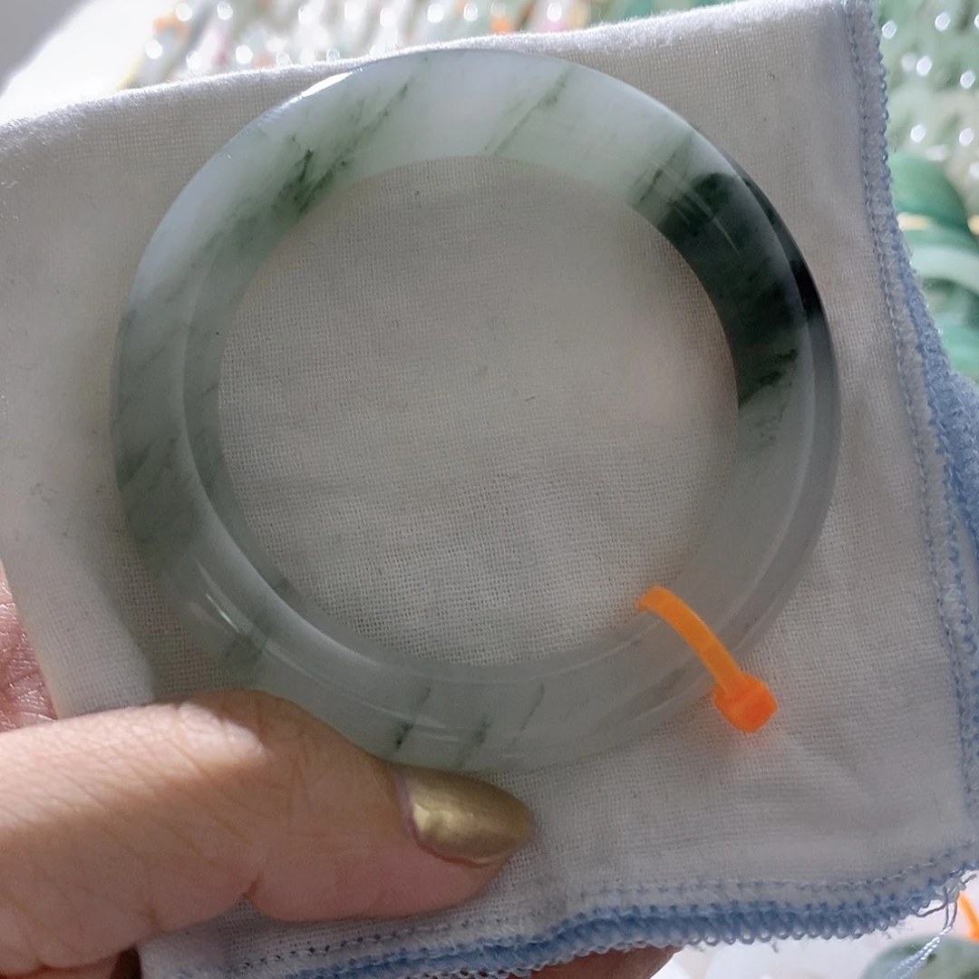 未镶嵌手镯石英质玉