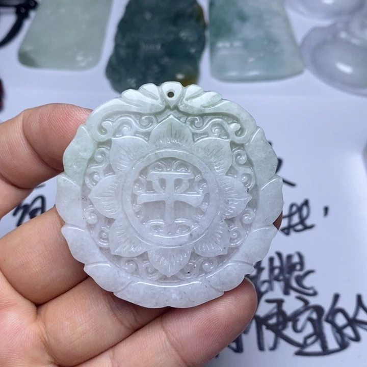 颈饰未镶嵌翡翠单*狗翡翠