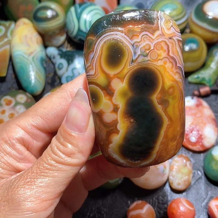 玛瑙/玉髓颈饰未镶嵌草***！