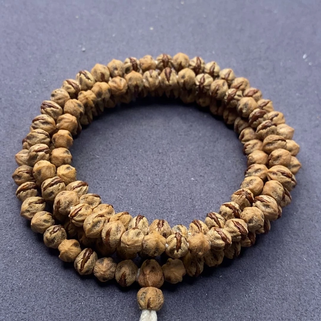 柏香籽/百香籽吊坠J****。