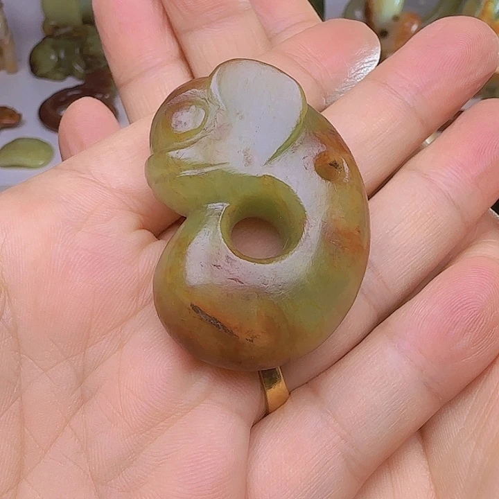 尚***堂颈饰未镶嵌和田玉