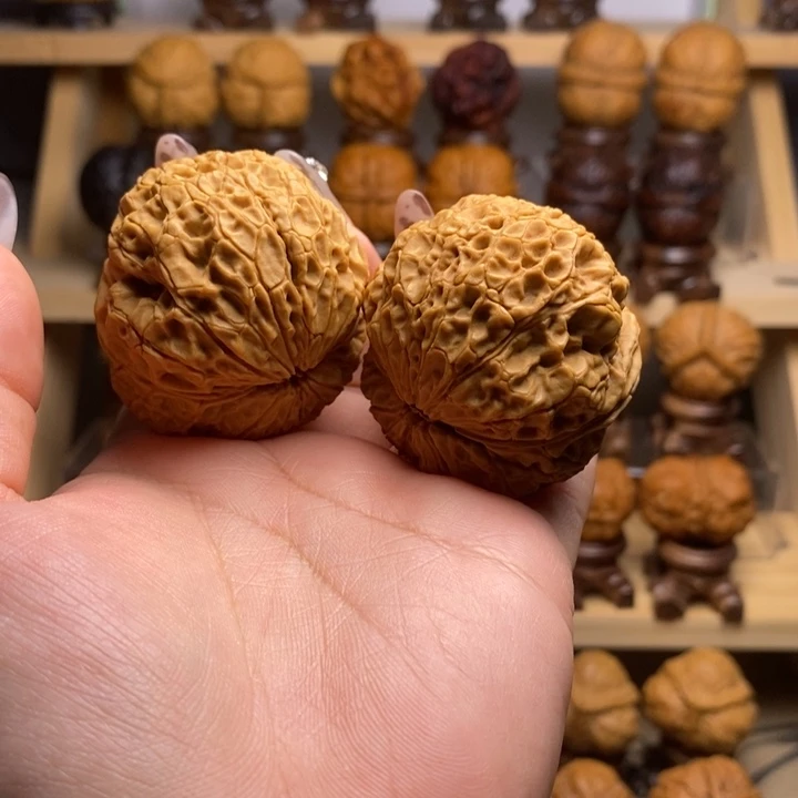 文玩核桃吊坠46霸王蟾Y07