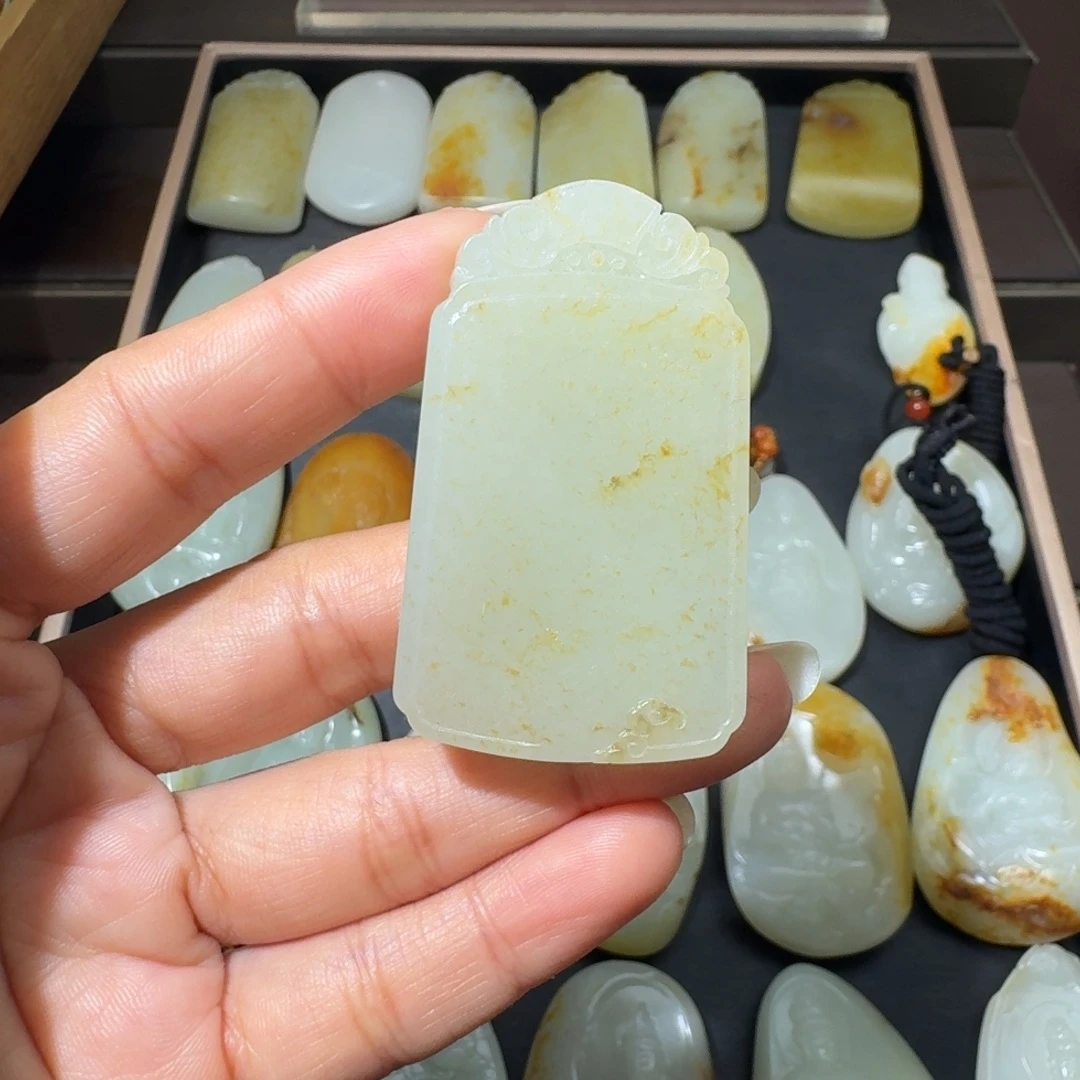 和田玉未镶嵌吊坠(不含链)