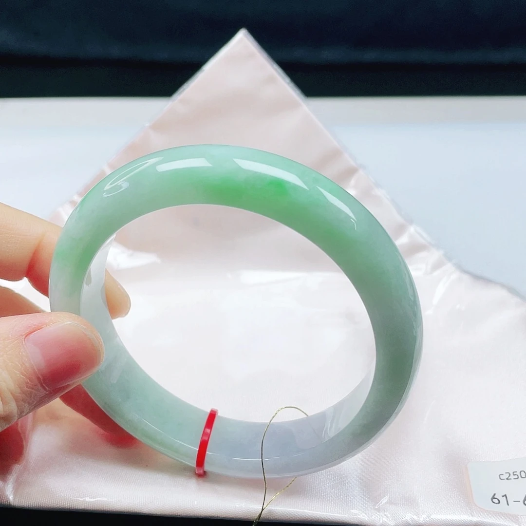 翡翠未镶嵌手镯61圈口