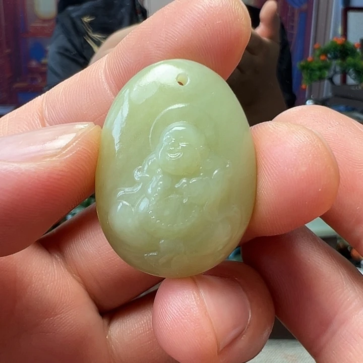 颈饰未镶嵌和田玉（黄玉）佛公
