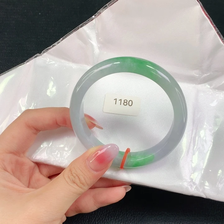 翡翠手镯未镶嵌天然翡翠手镯04