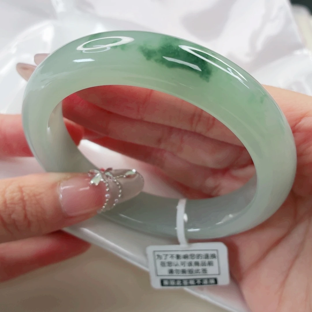 翡翠未镶嵌手镯56圈 x600 强推