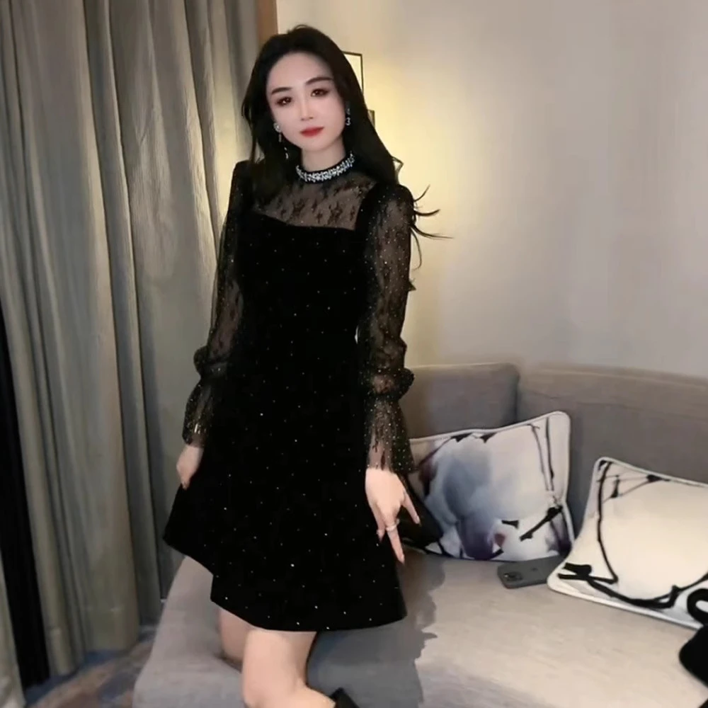 欧货黑色蕾丝拼接连衣裙法式气质名媛感小黑裙尾牙礼服女