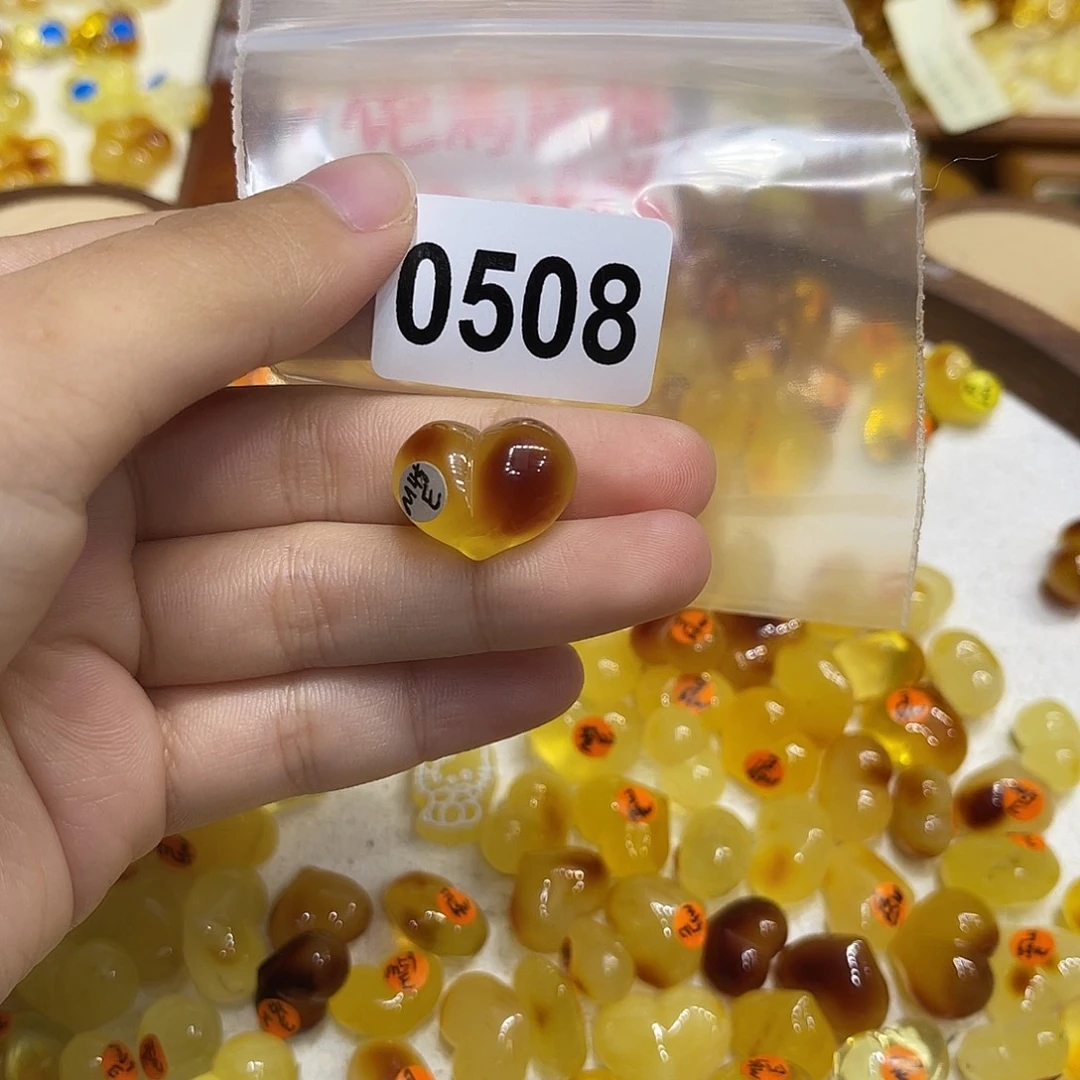 琥珀未镶嵌珠宝奇石