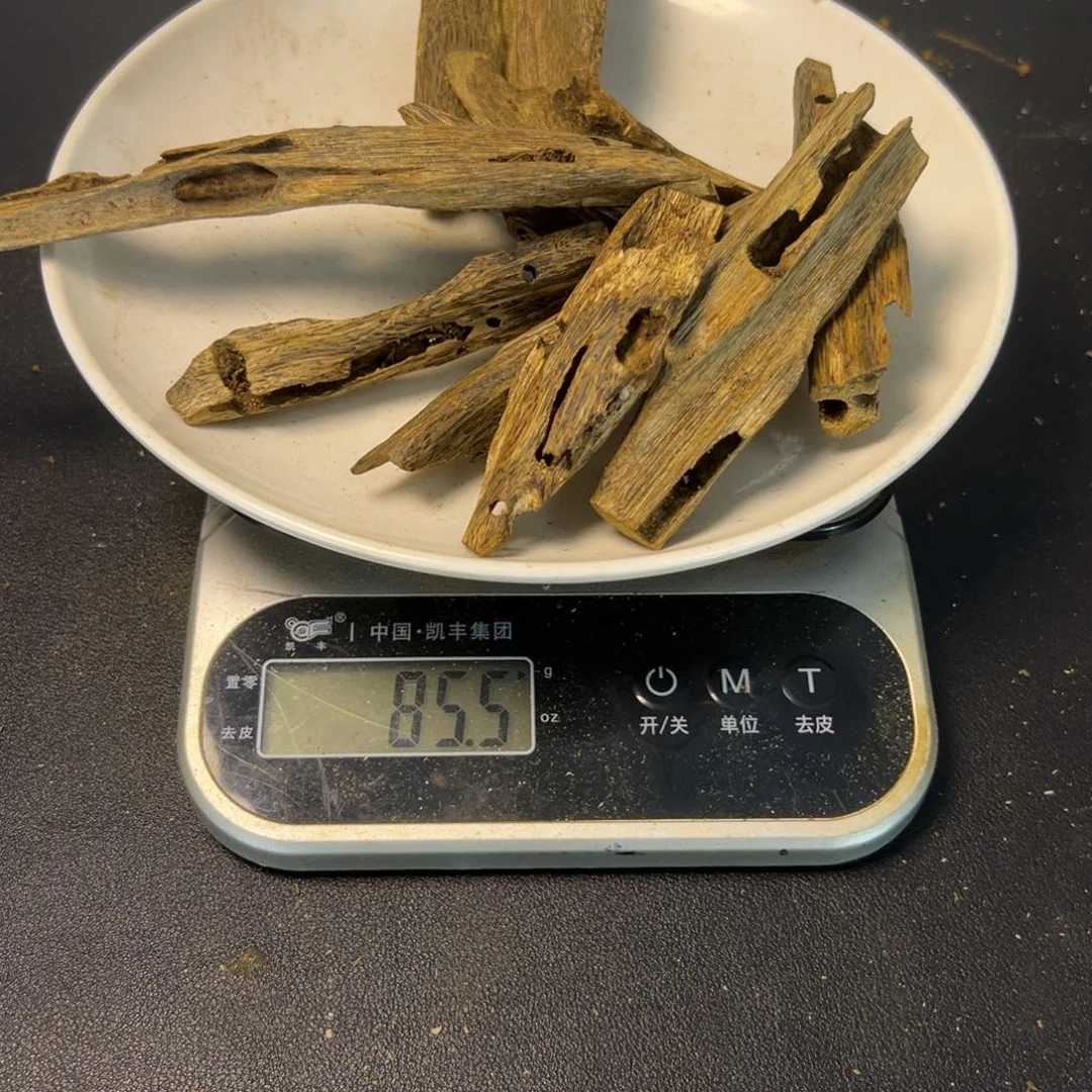 沉香碎屑沉香陆河虫眼