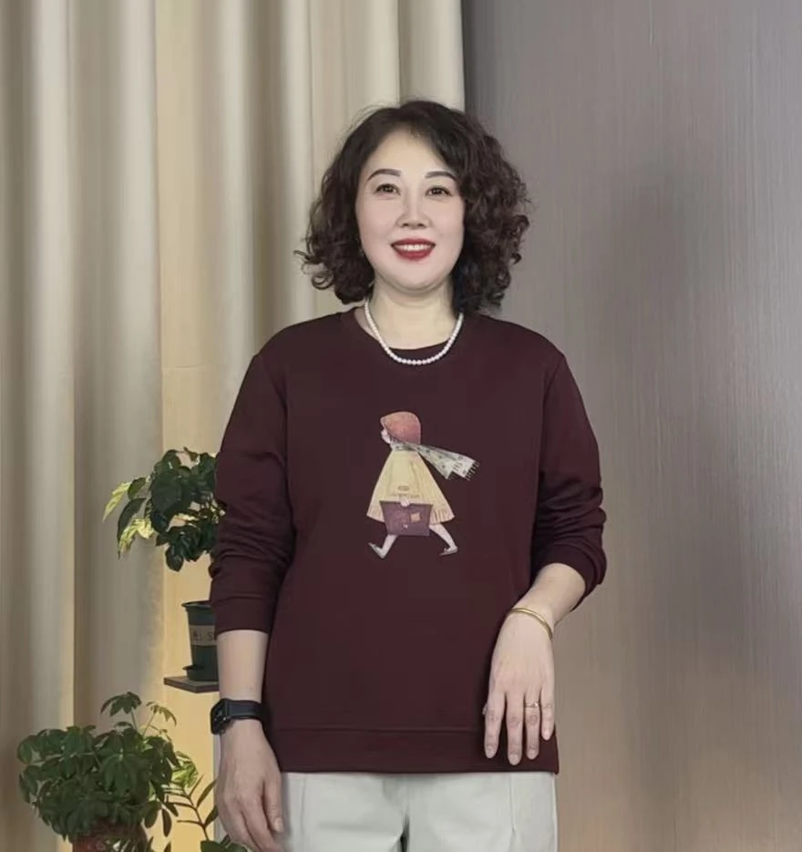 JIAXIN/珈辛卡通女卫衣常规下摆开叉圆领早秋秋季上衣宽松长袖