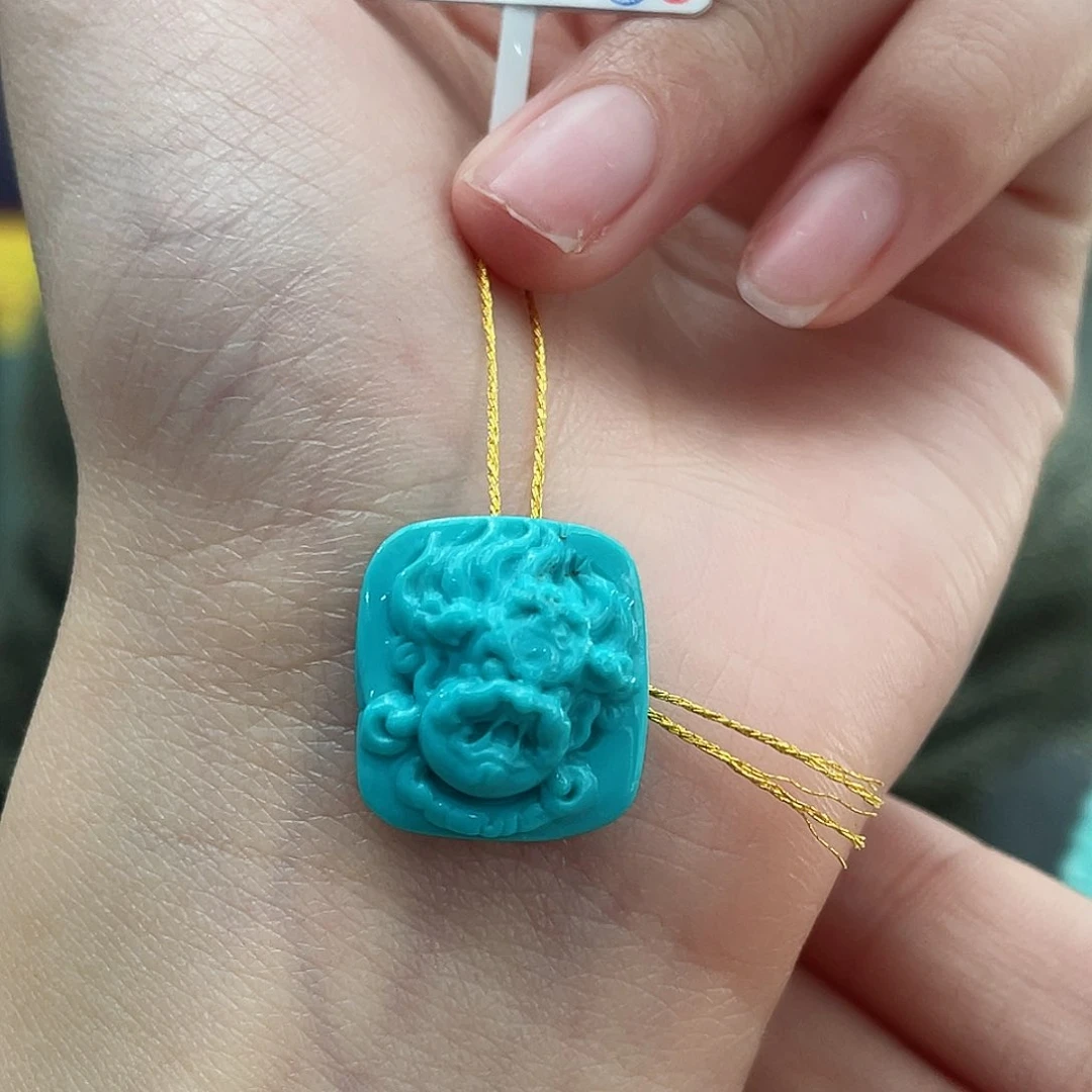 绿松石颈饰未镶嵌