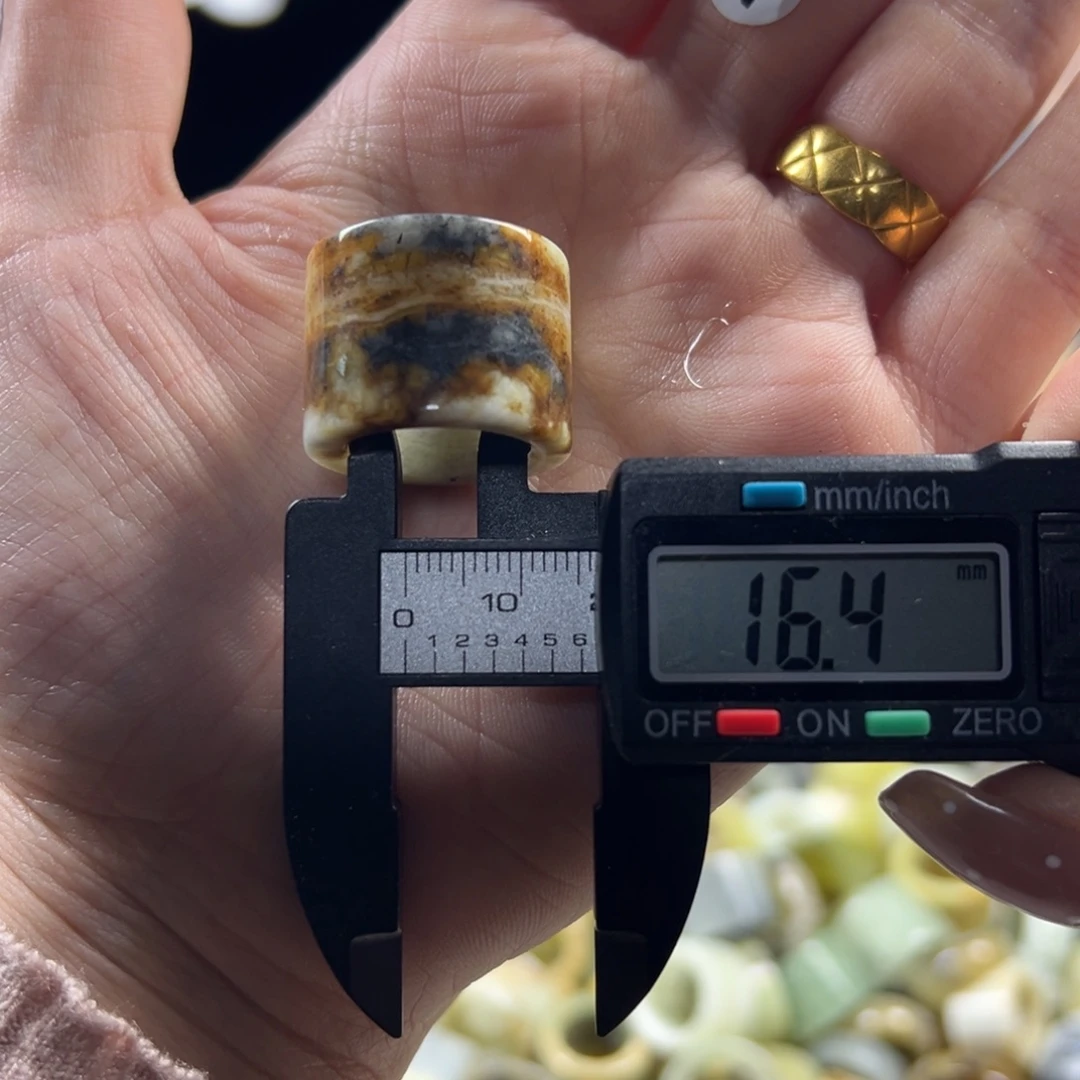 蛇纹石玉未镶嵌戒指